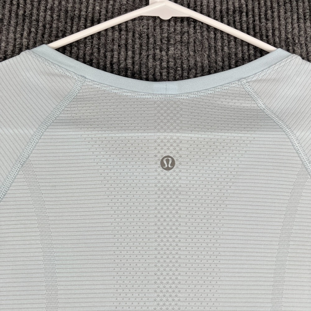 Lululemon Shirt Womens Size 10 Blue Long Sleeve Training Workout Gym Yoga Casual - Picture 12 of 12
